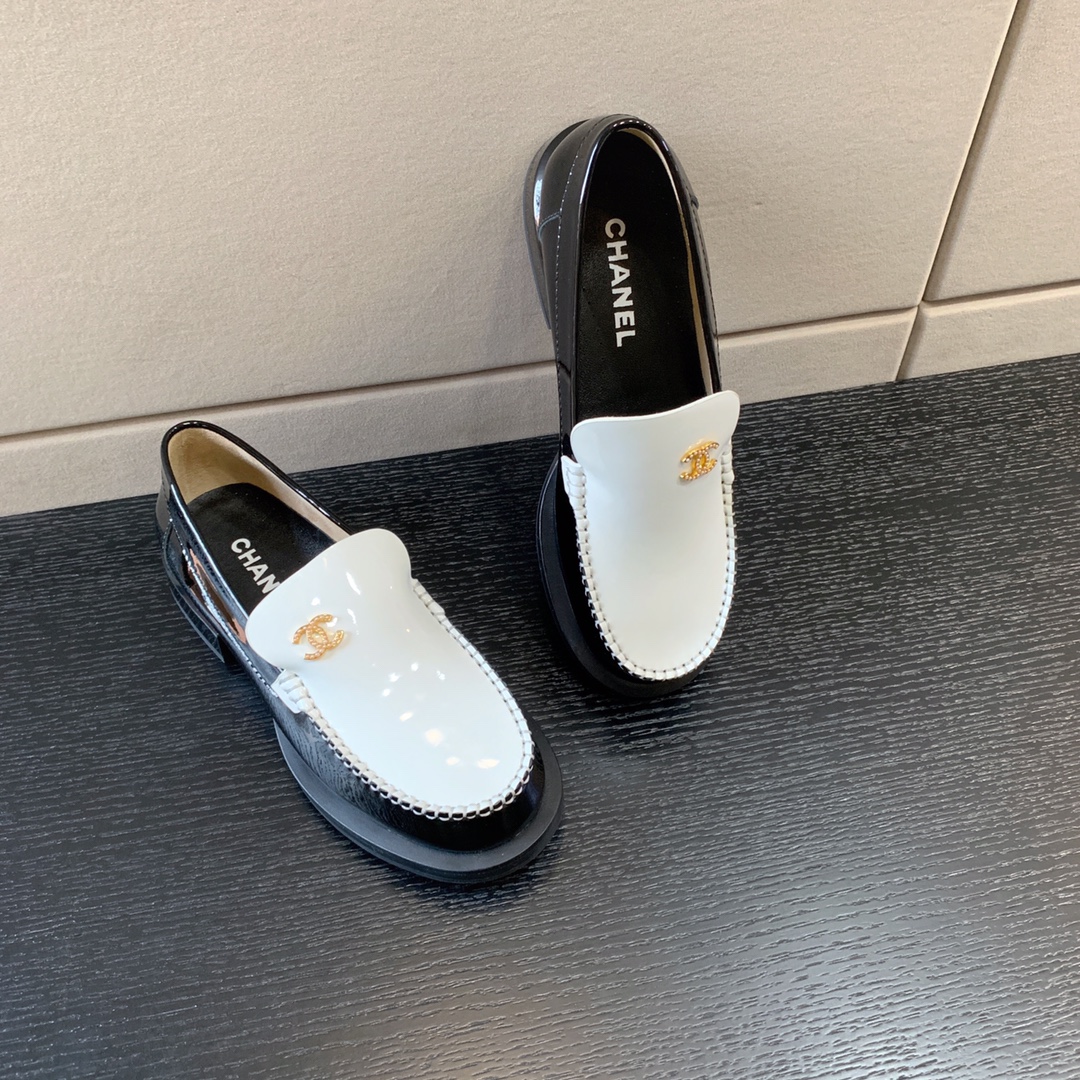Ch*el loafers white g39447