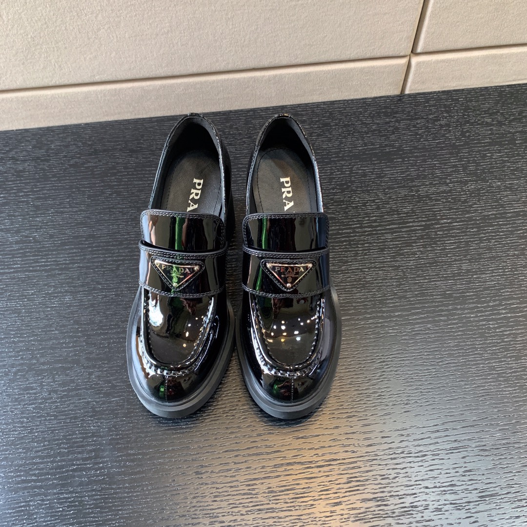 Pra*a high-heeled loafers black 1d246m