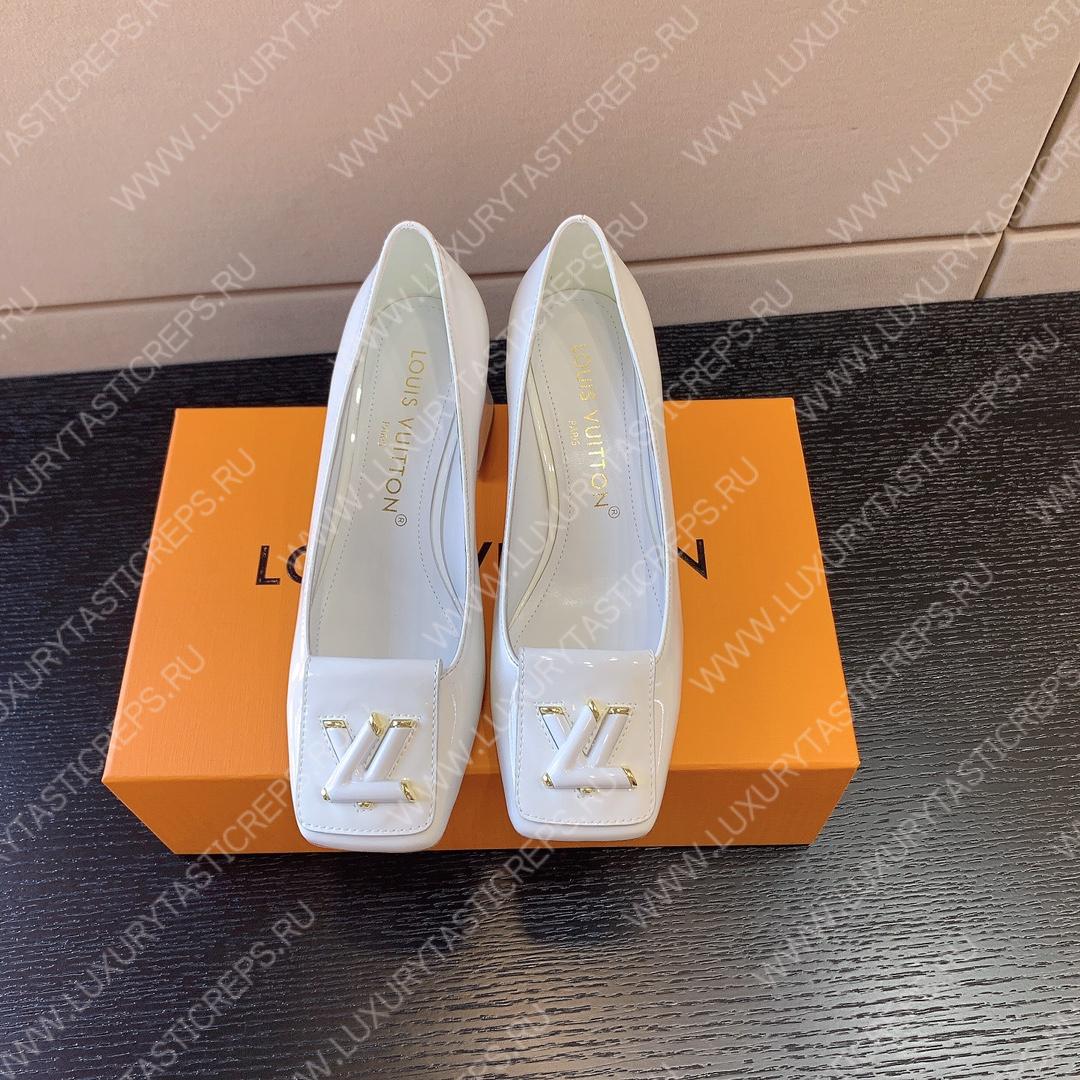 l**is V*t*n shake pump white 1ab0se