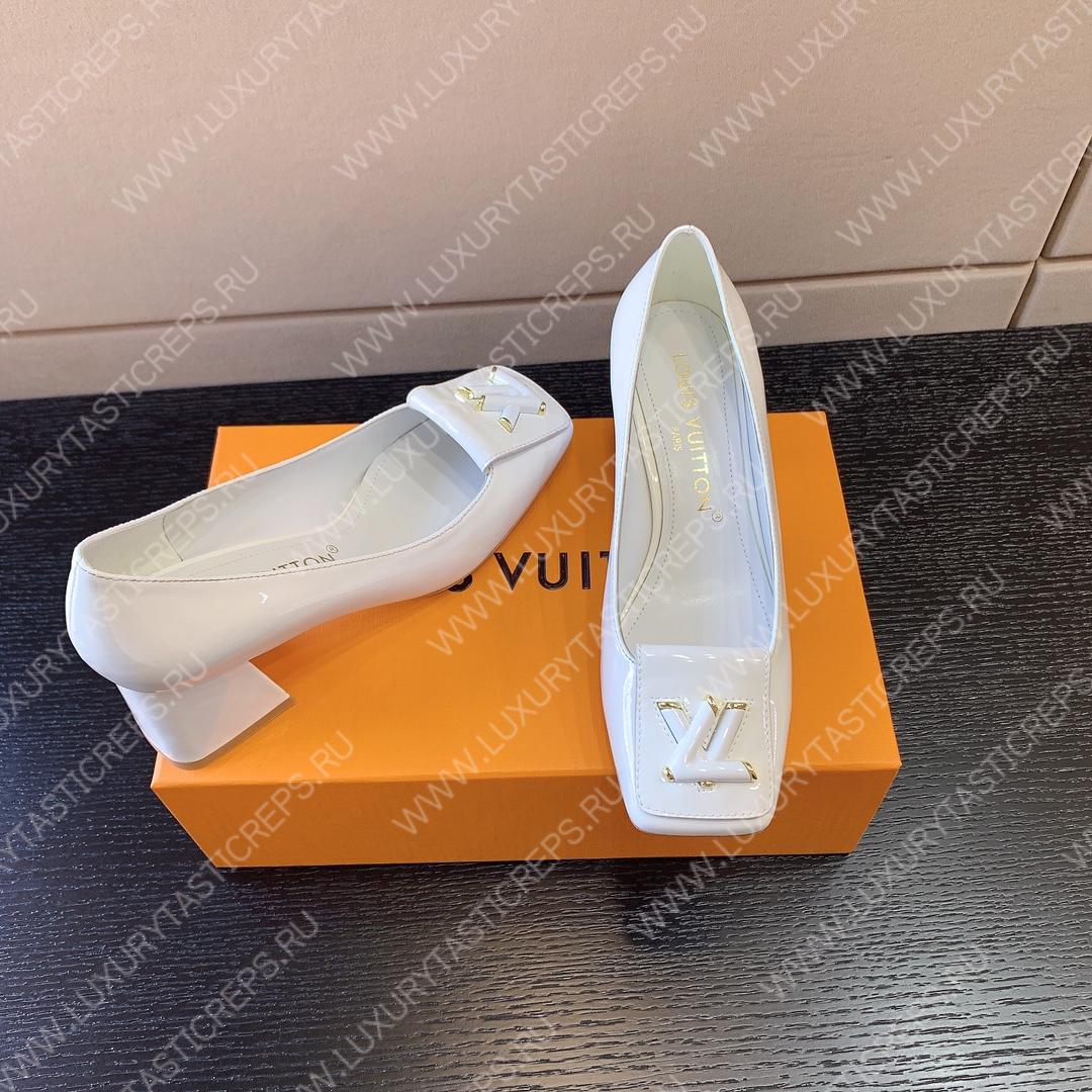 l**is V*t*n shake pump white 1ab0se
