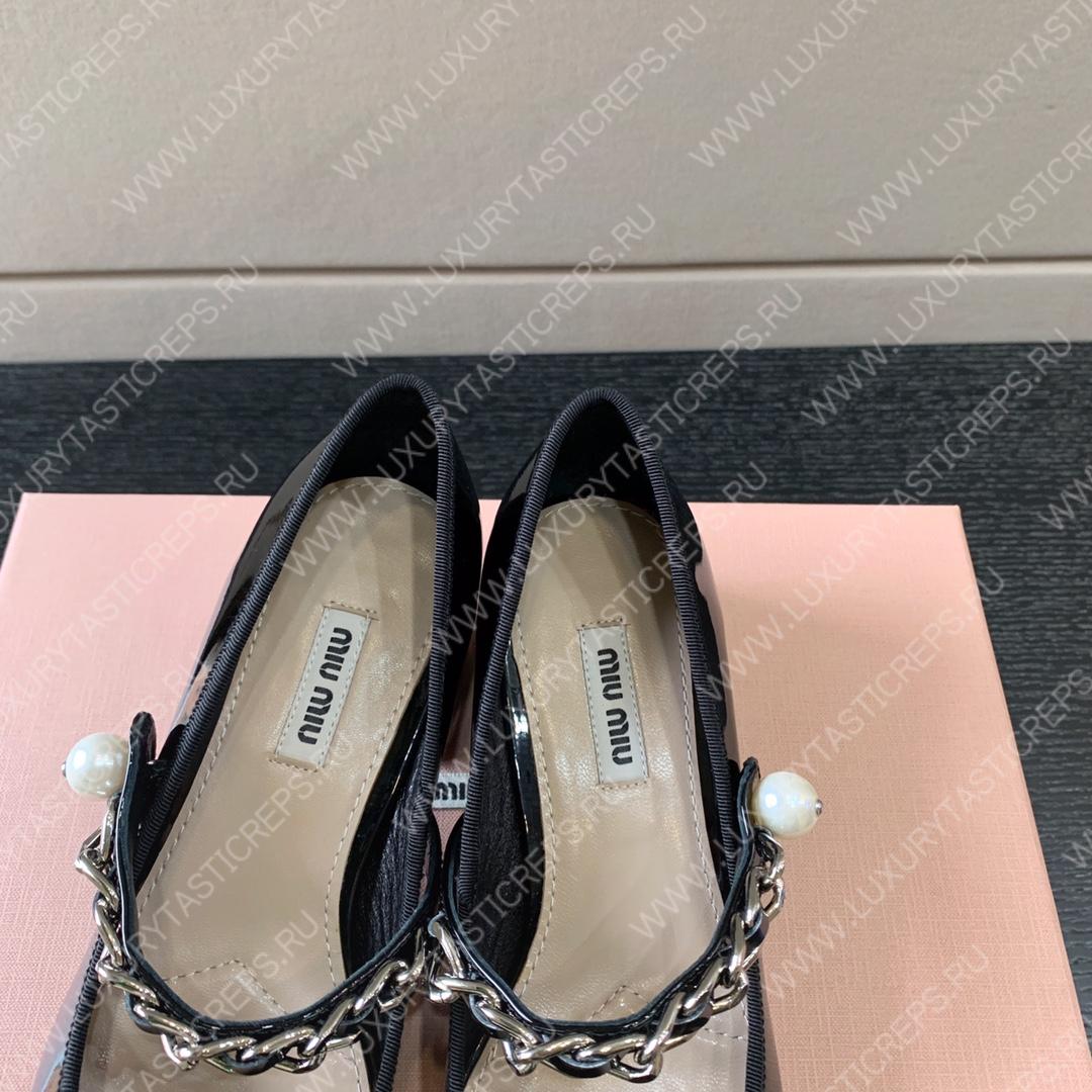 MIU MIU NAPLAK PUMPS WHITE AND BLACK 5I485D