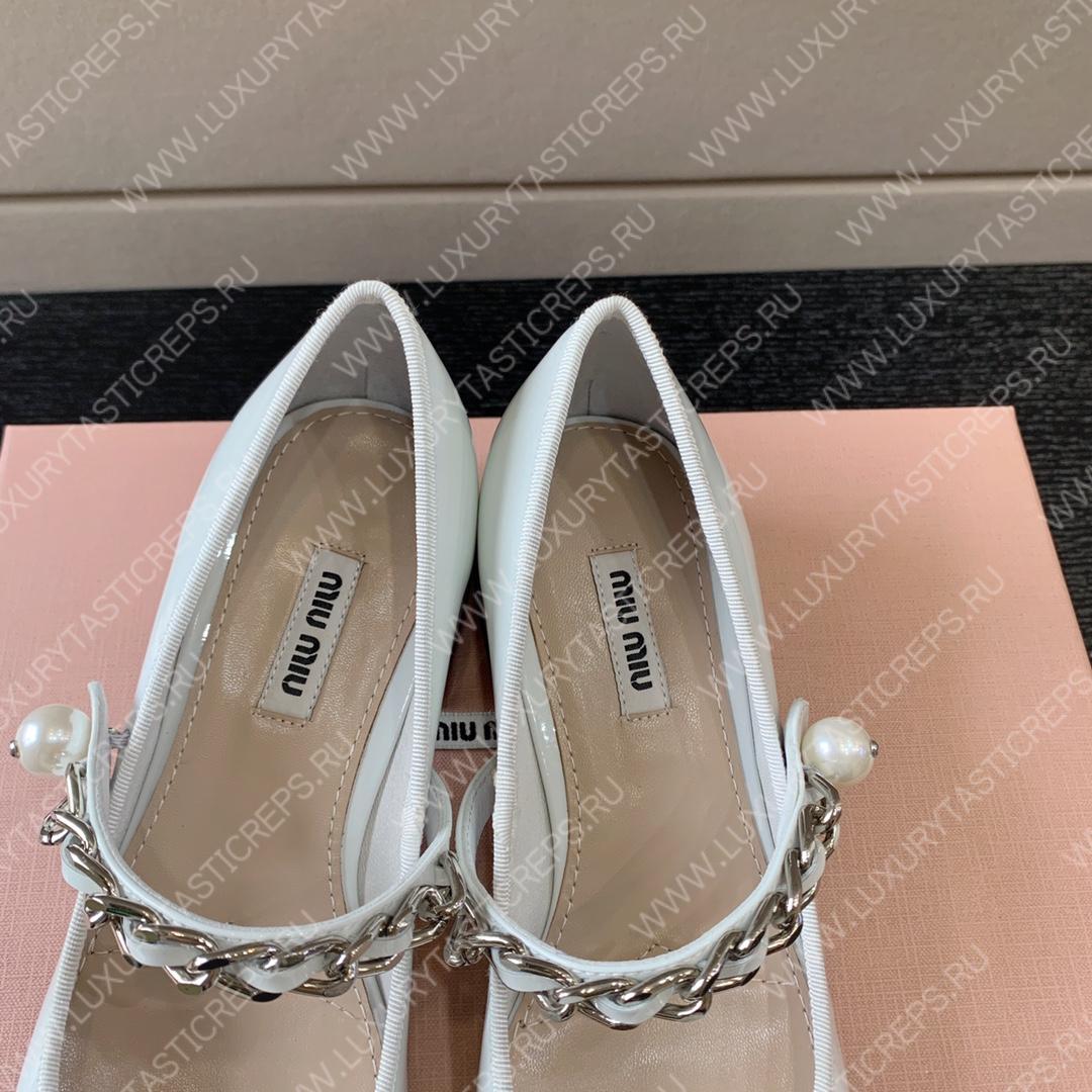 MIU MIU NAPLAK PUMPS WHITE AND BLACK 5I485D
