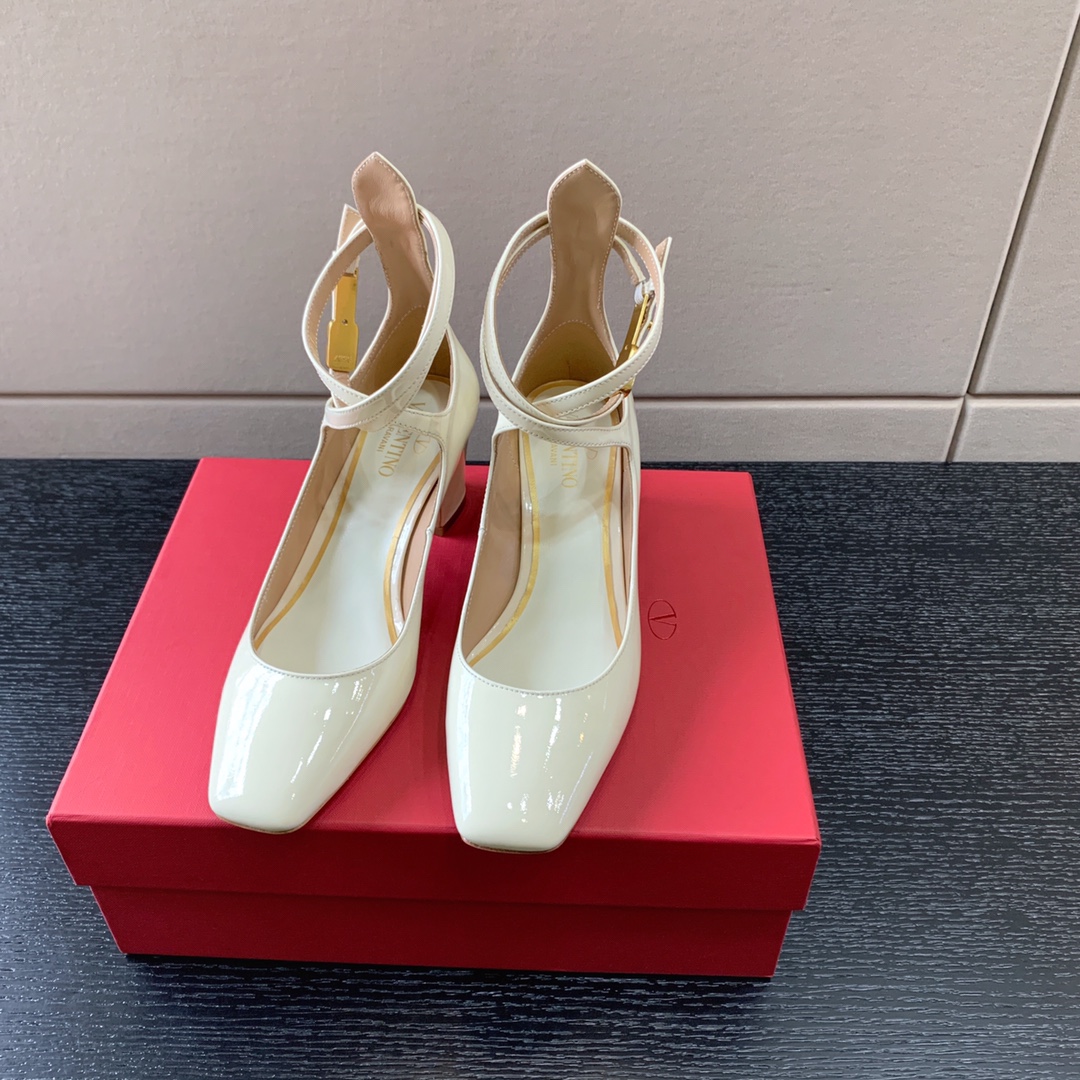 VALENTINO TAN-GO PATENT PUMP WHITE 2W2S0FW5VNEI16