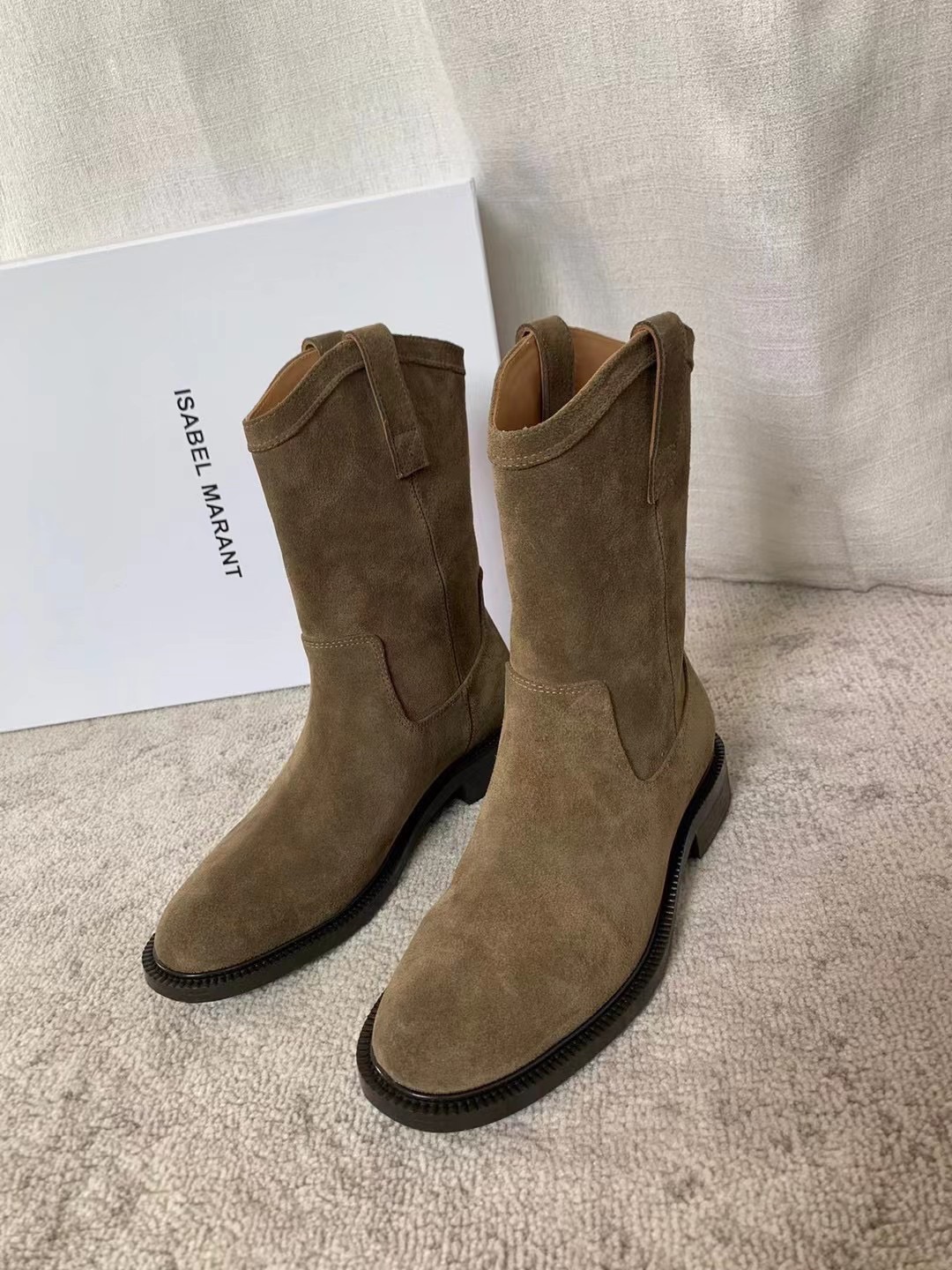 ISABEL MARANT SUSEE SUEDE ANKLE BOOTS TAUPE BO0009FA