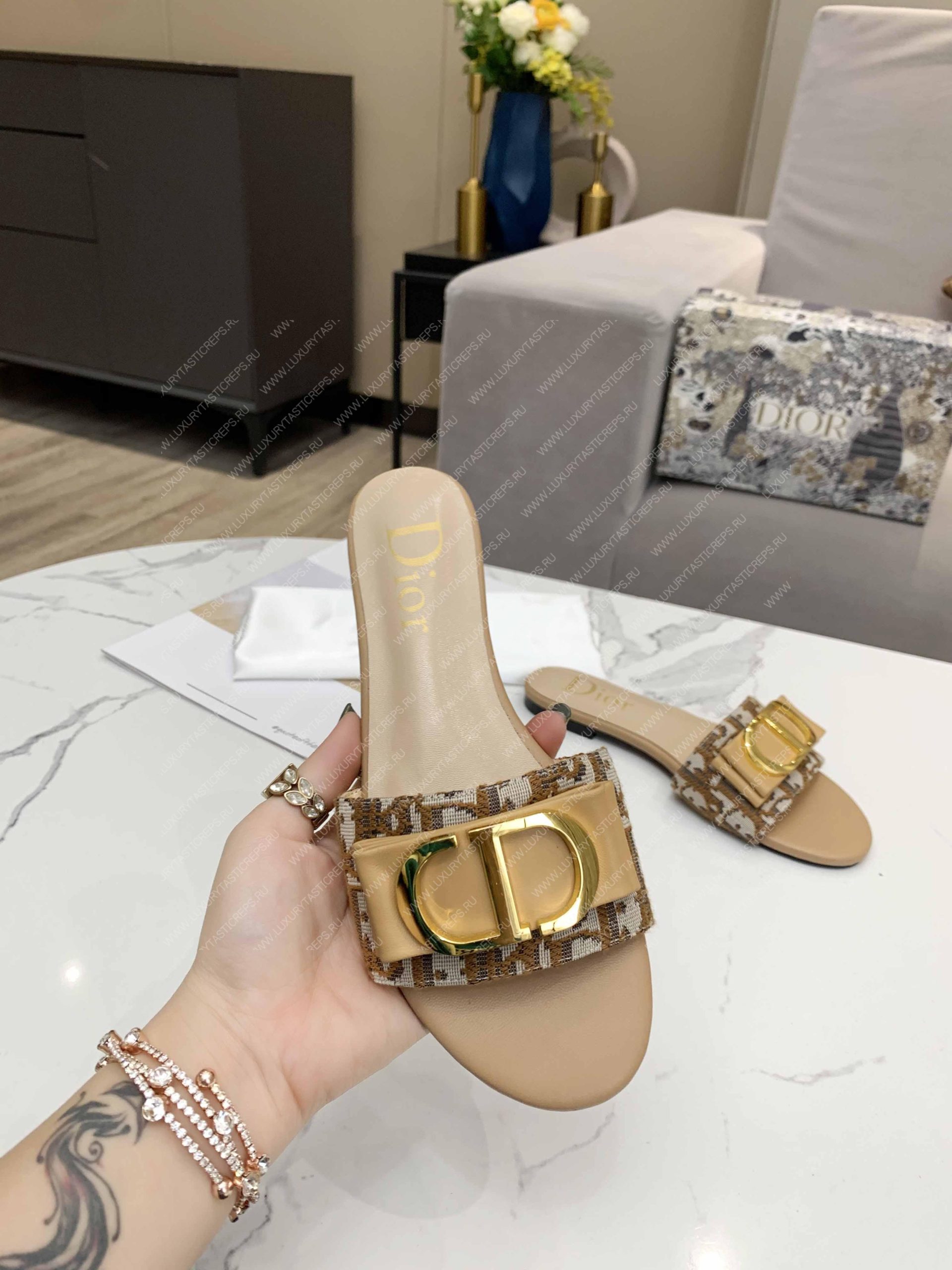 D*or slide brown & beige kcq266vea