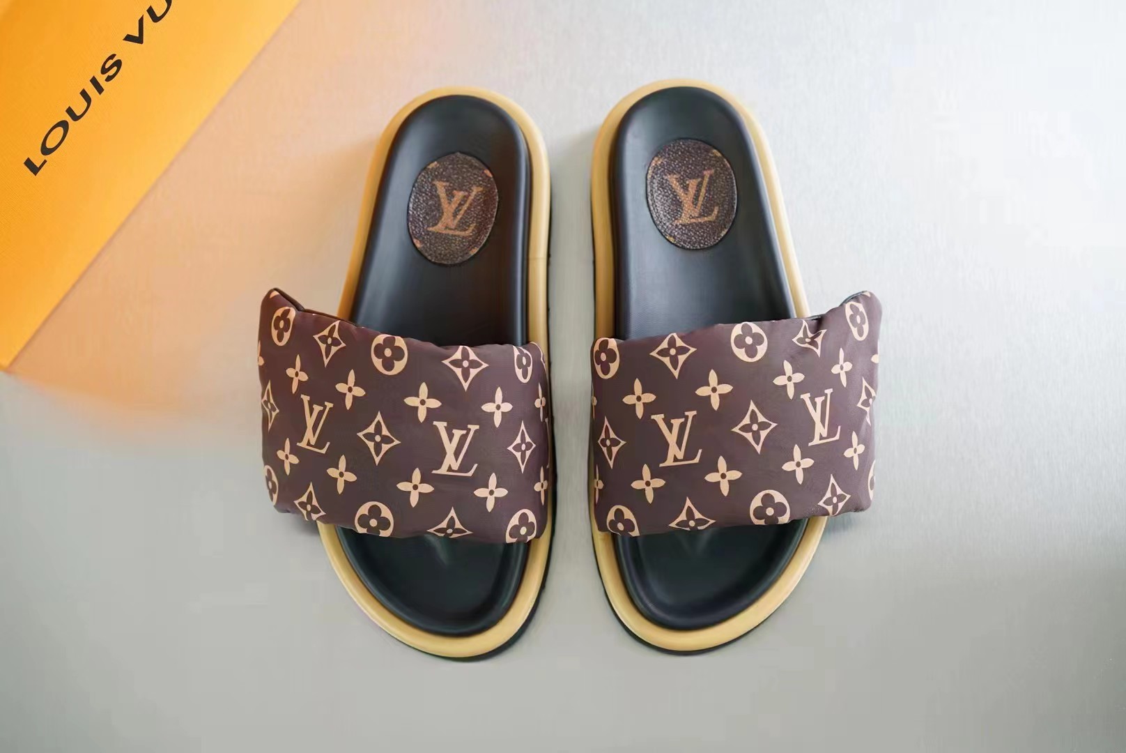 l**is V*t*n pool pillow flat comfort mules cocoa brown 261374