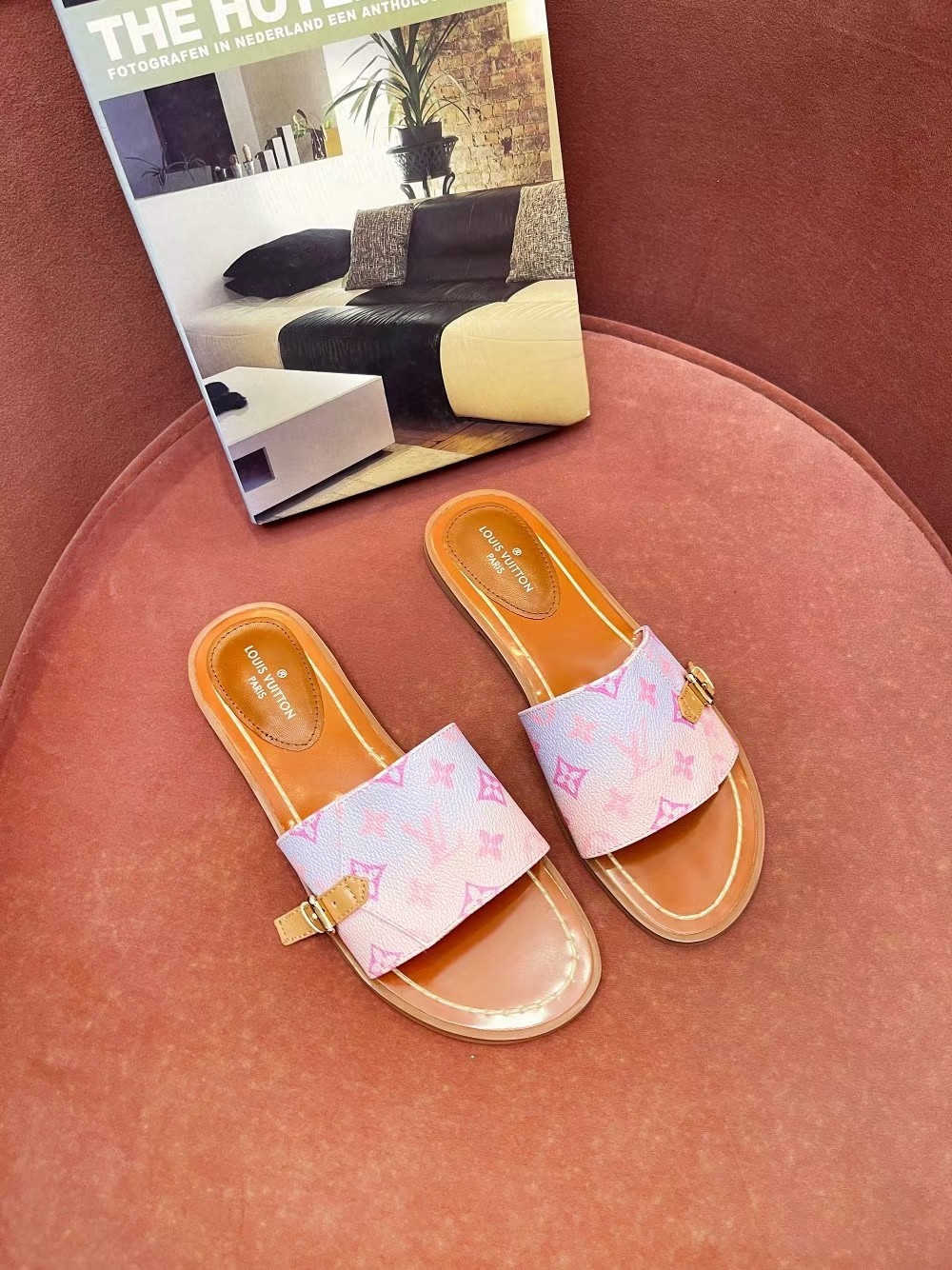 l**is V*t*n lock it flat mule multicolor 1aa21q
