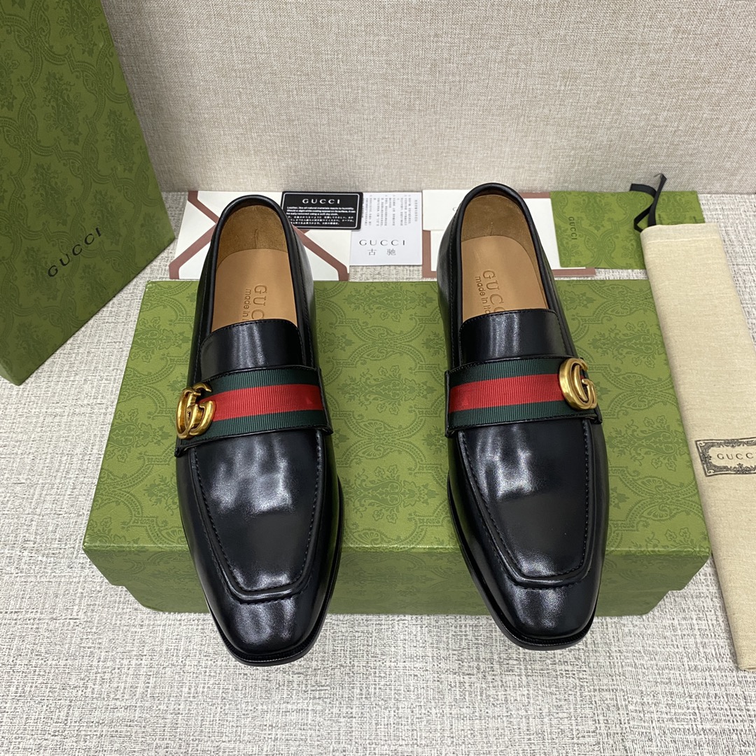 G*u*i loafer with tassels black 744406 1w610 1066