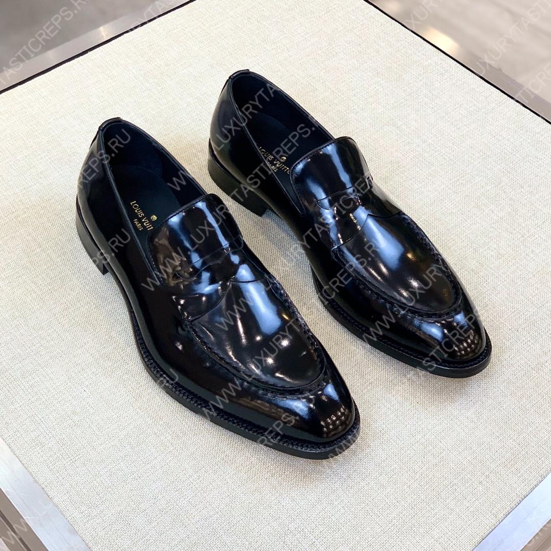 l**is V*t*n loafers black 1c4c9w