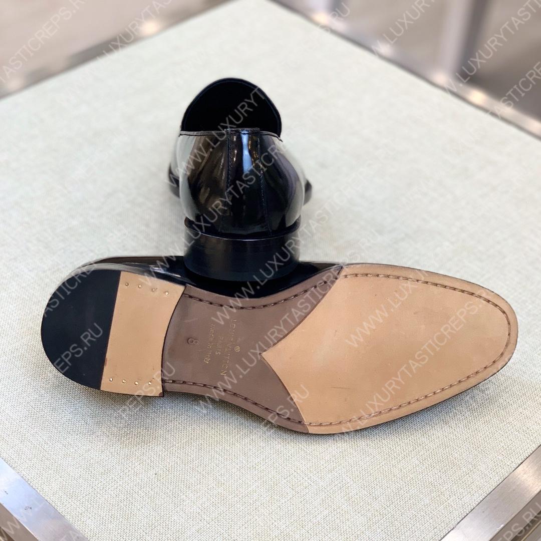 l**is V*t*n loafers black 1c4c9w