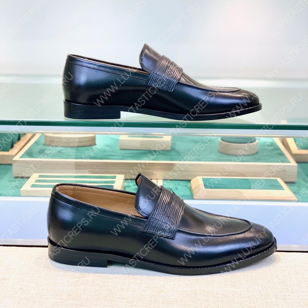 l**is V*t*n loafers black 1c5c8w