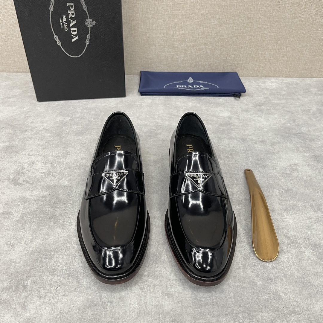 Pra*a loafers black 2db180