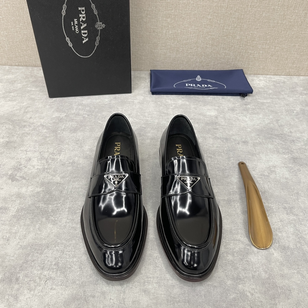 Pra*a loafers black 2db180