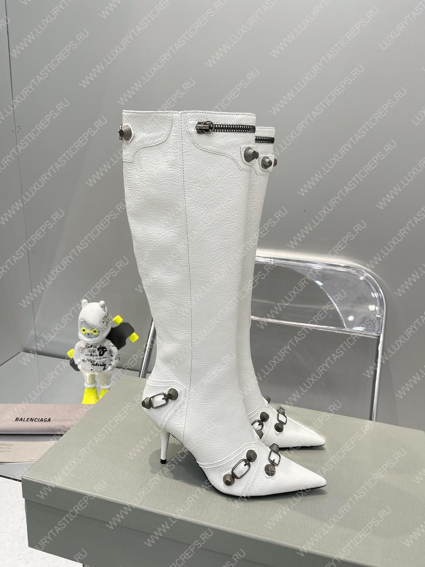 Ba*len*cia*ga women’s cagole 90mm boot optic white 694395wa