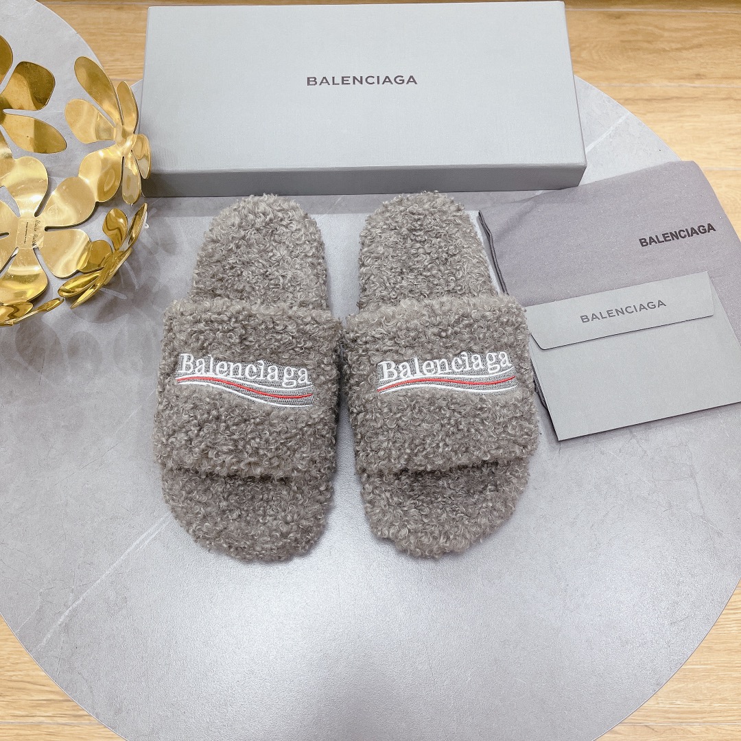 Ba*len*cia*ga furry slide light grey 654261w2b411090