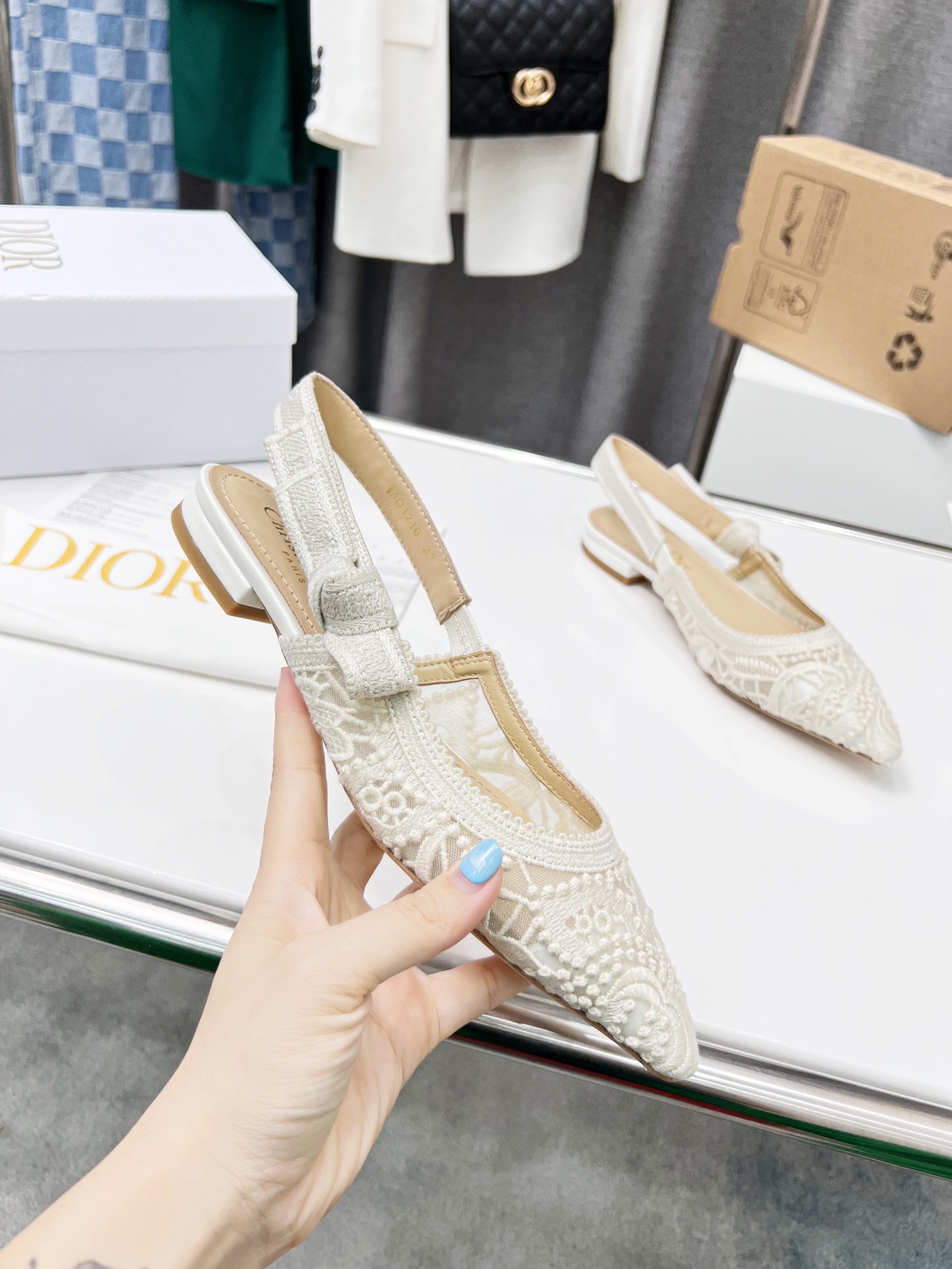 D*or j’aD*or slingback pump white kdp944mcm