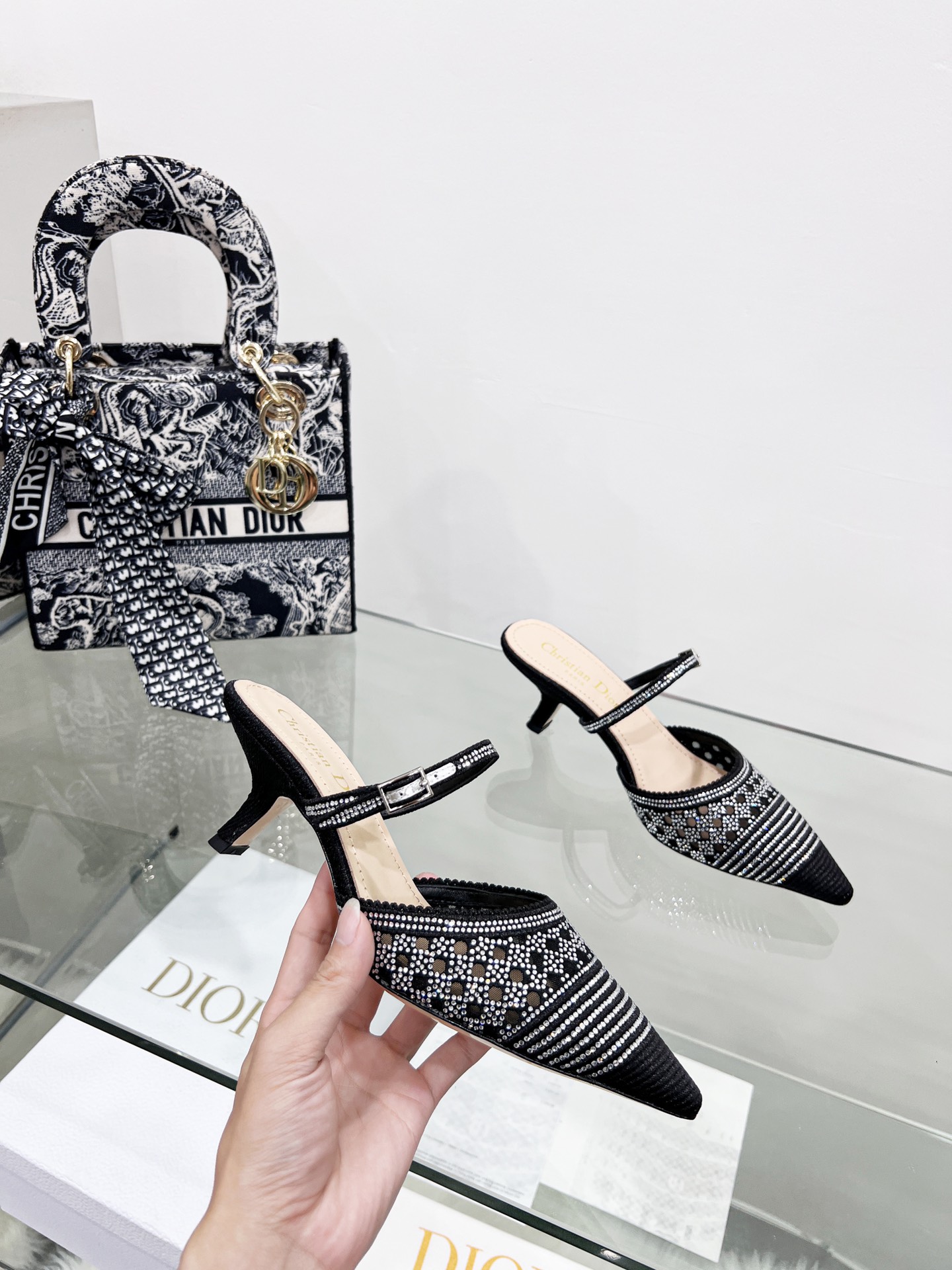 D*or capture heeled mule black kcp927sry