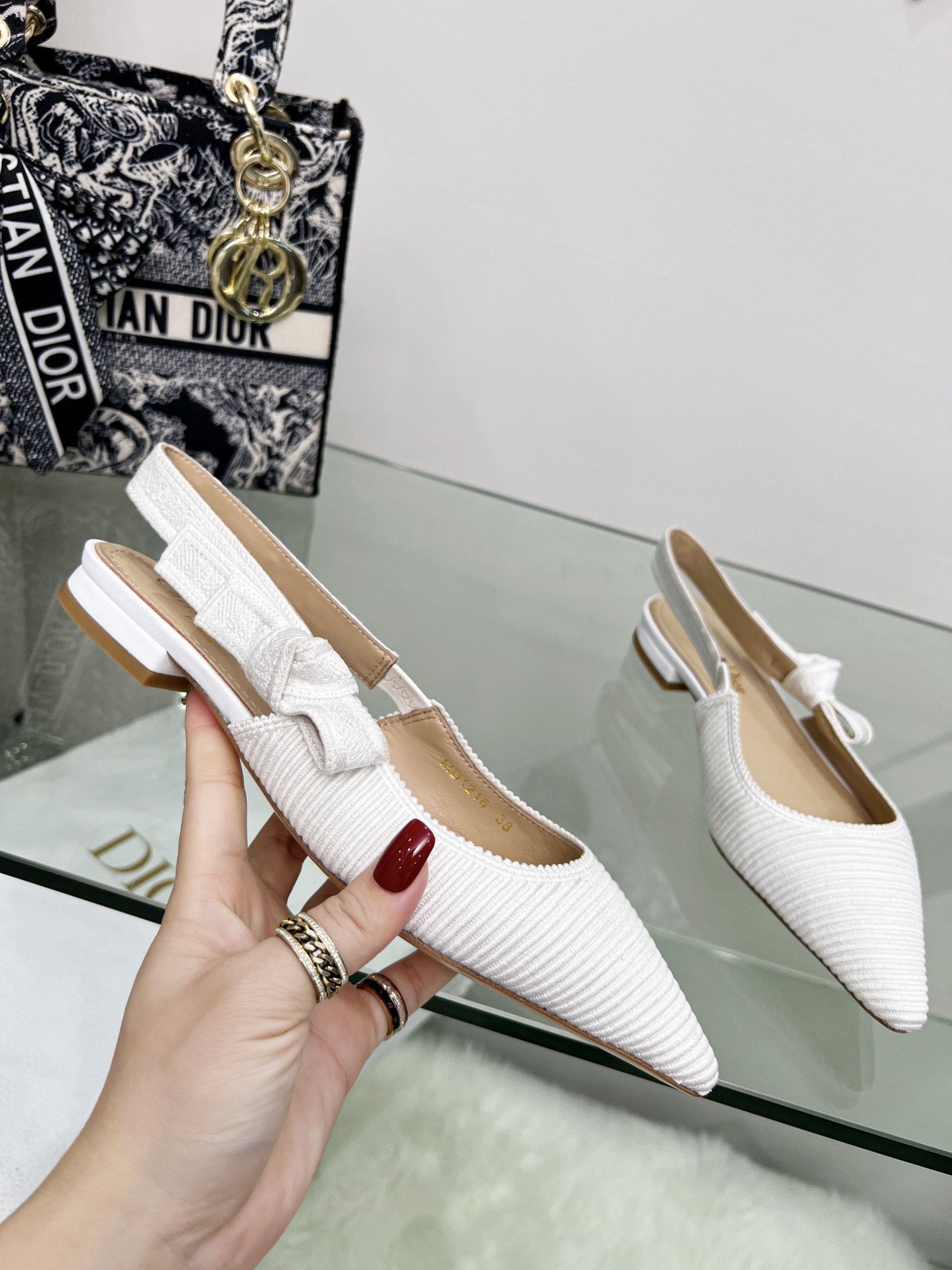 D*or j’aD*or slingback pump white kdc201tfl