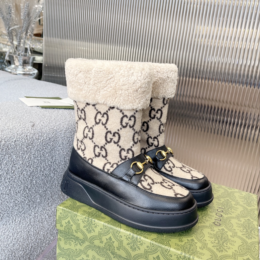 G*u*i fria ankle boot black and beige 550036