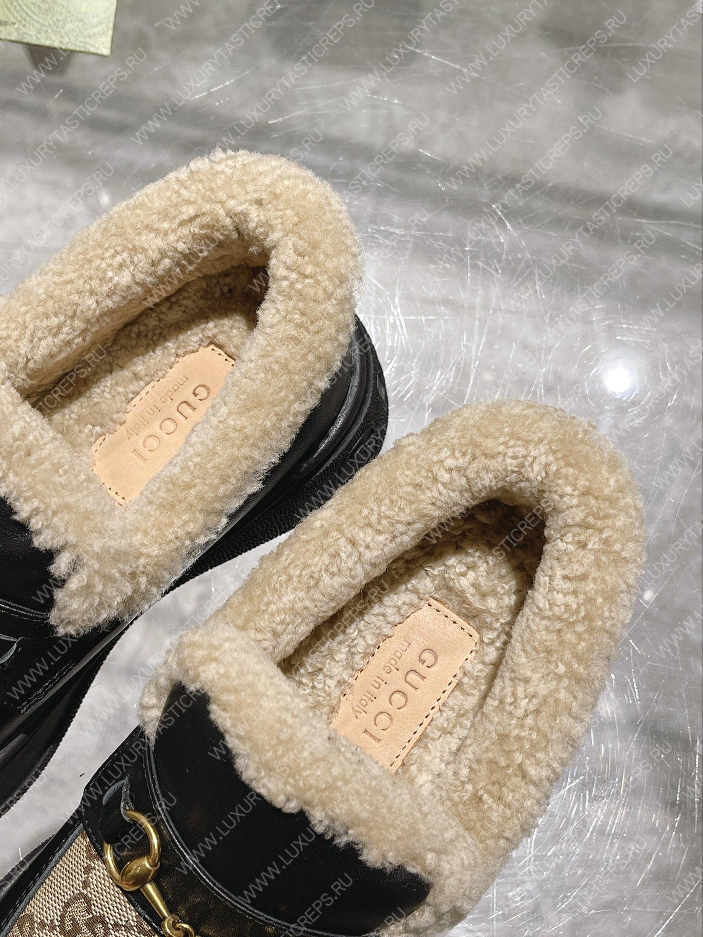 G*u*i horsebit ankle boot beige 550036