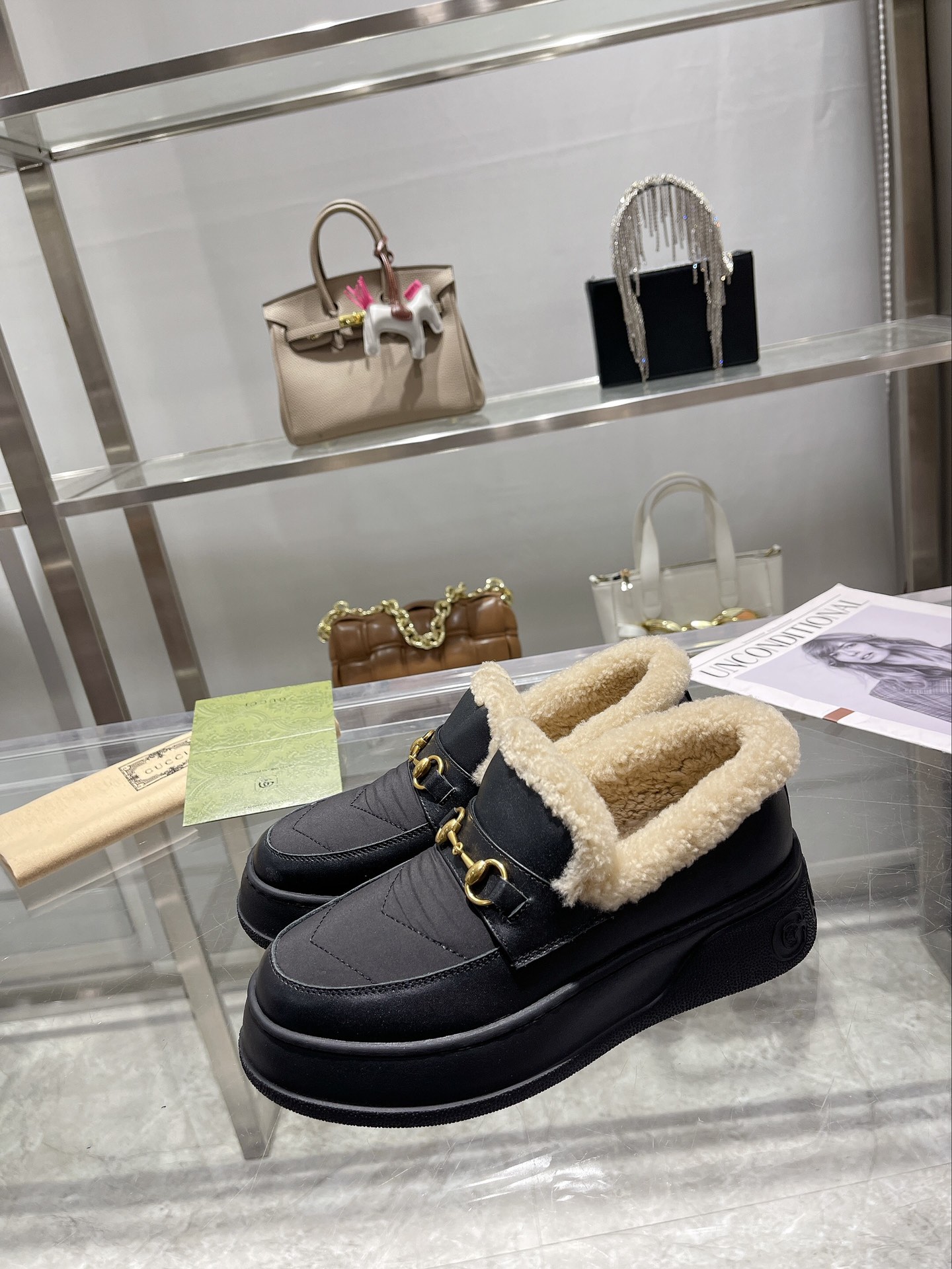 G*u*i horsebit ankle boot black 550036