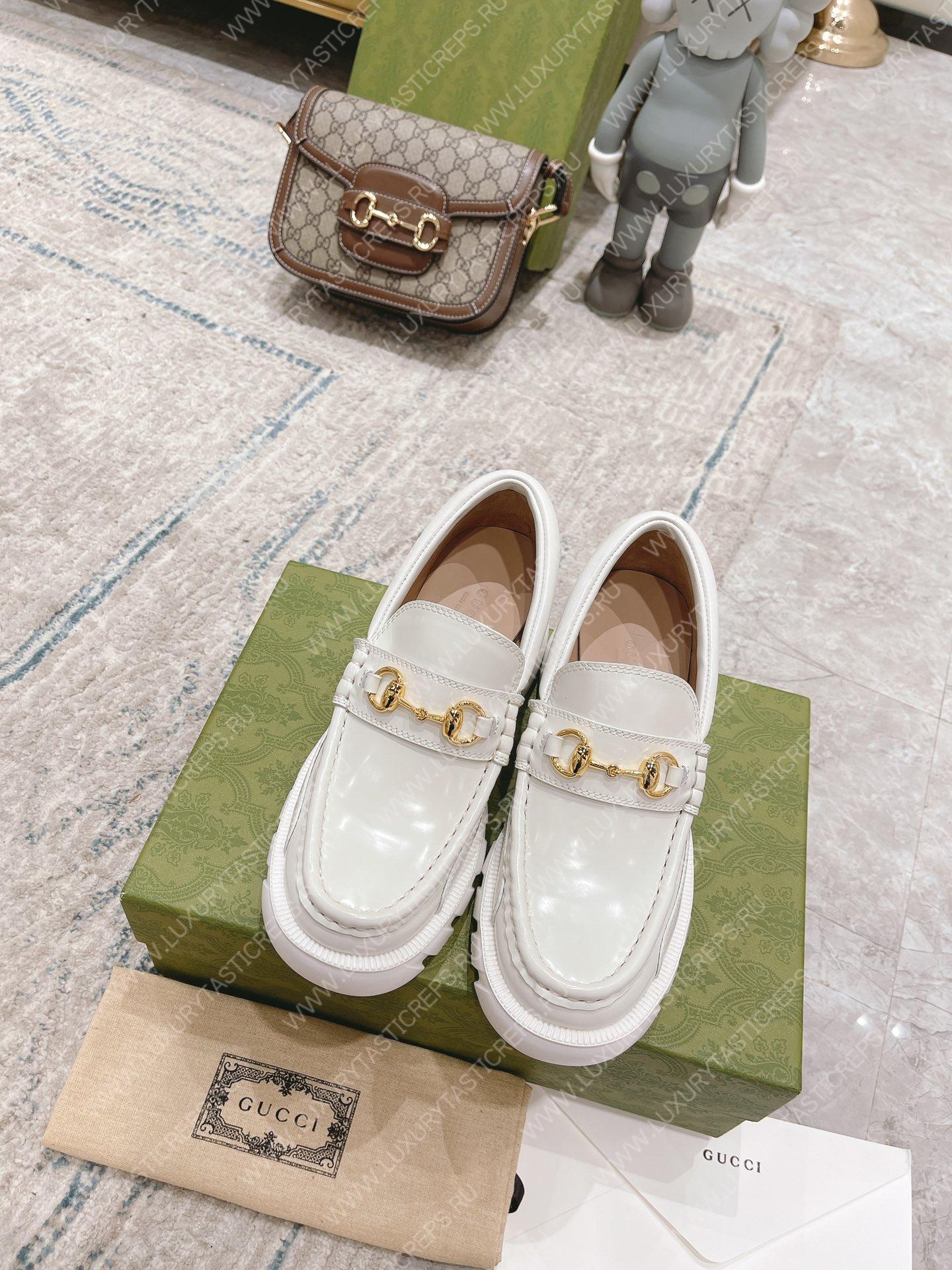 G*u*i loafer with horsebit white ‎656869