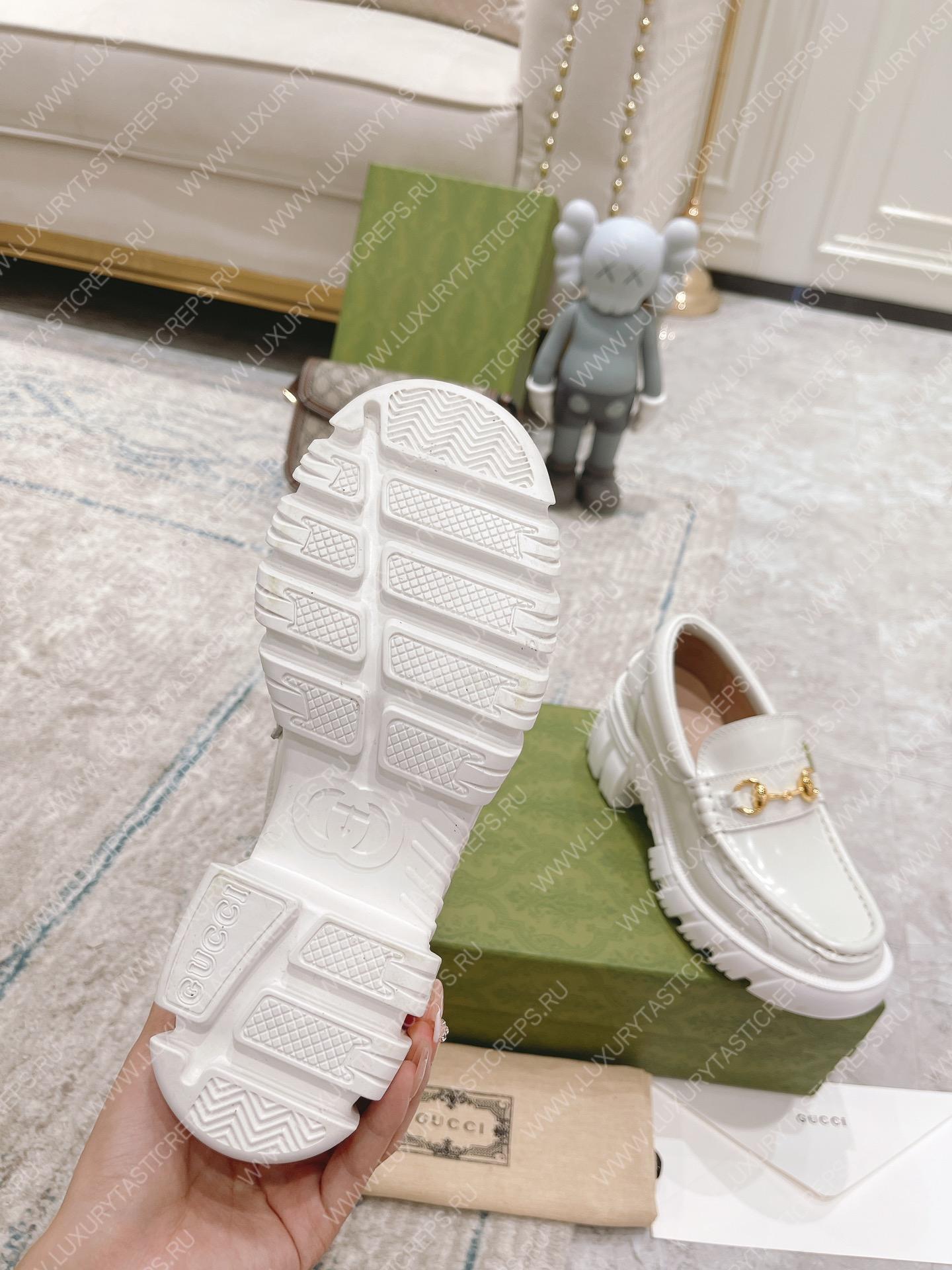 G*u*i loafer with horsebit white ‎656869