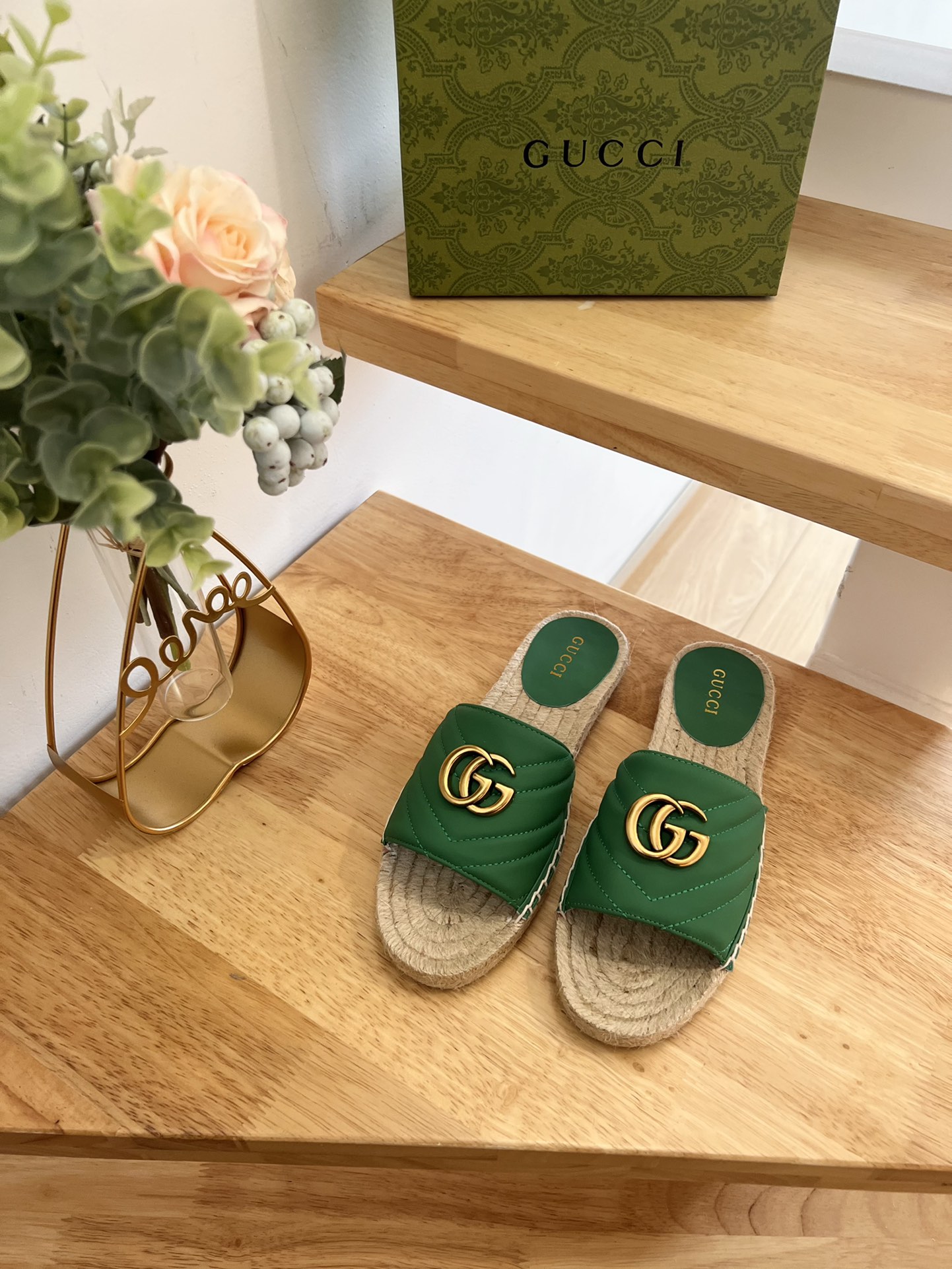 G*u*i pilar gg matelasse slide green 646169