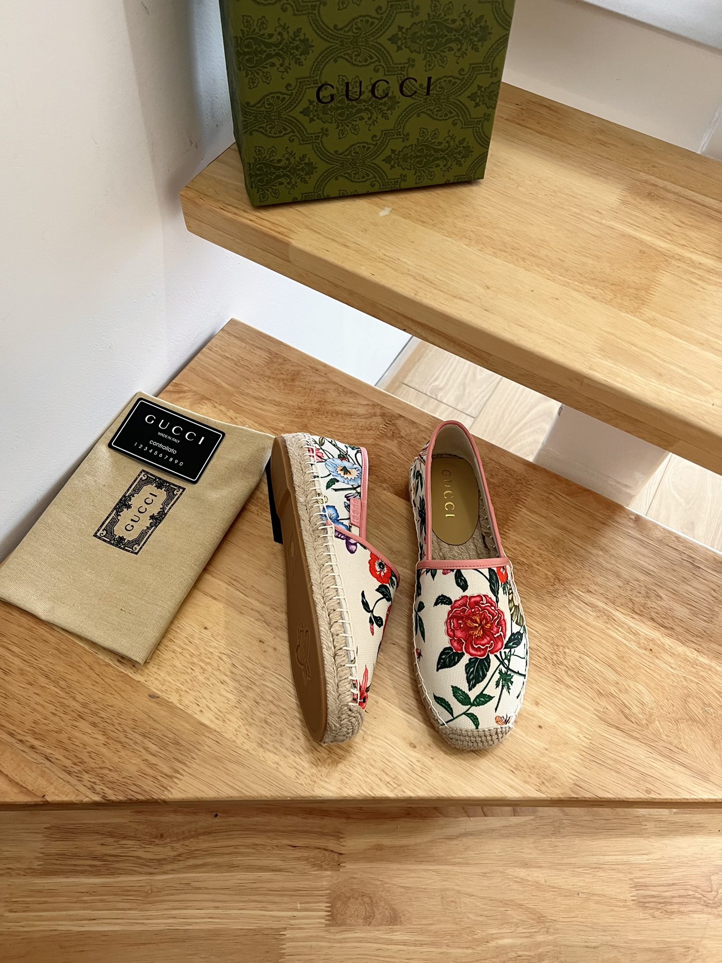 G*u*i sup*e gg flora multicolour 678040