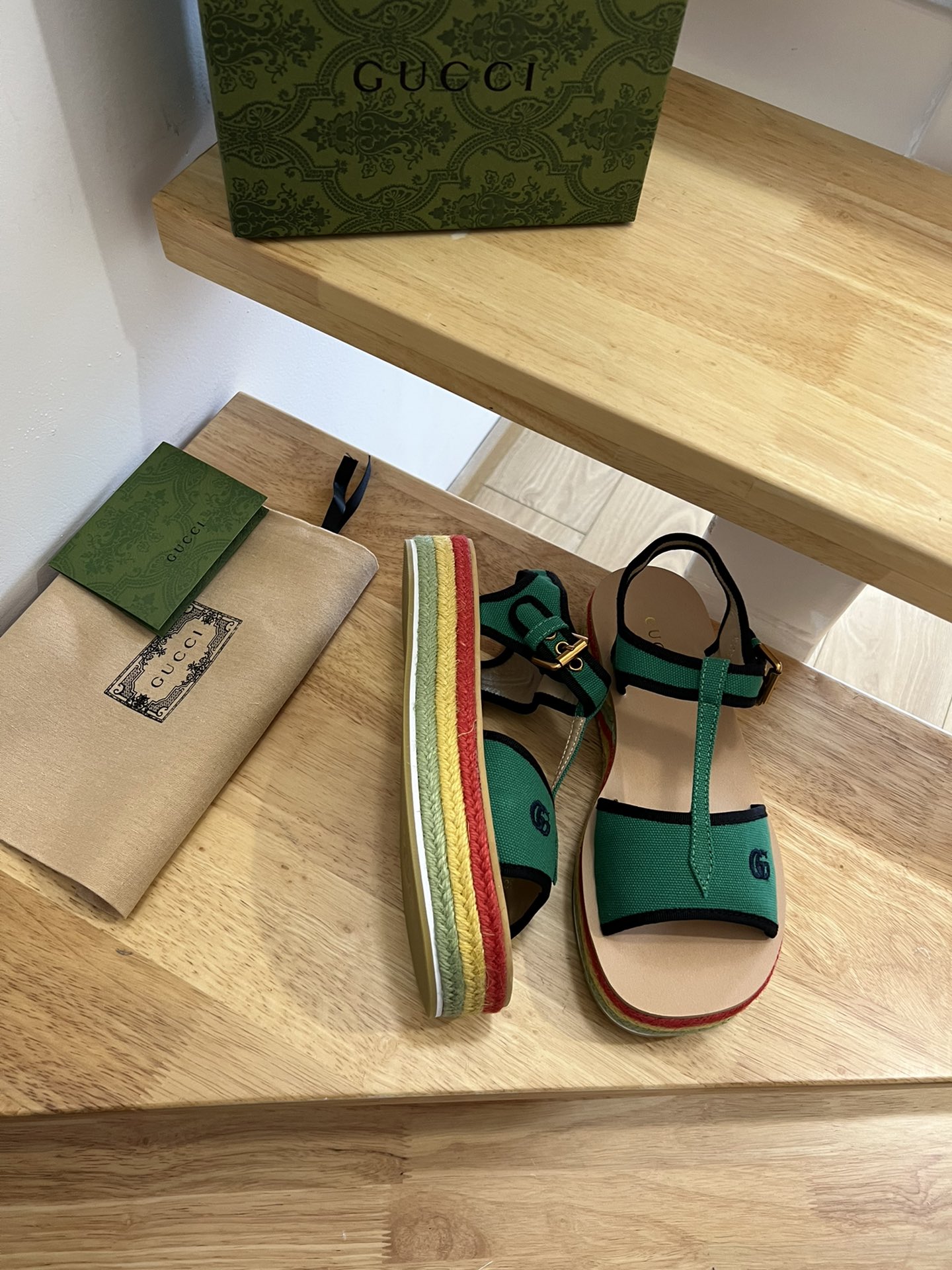 G*u*i women’s platform sandals green 678040