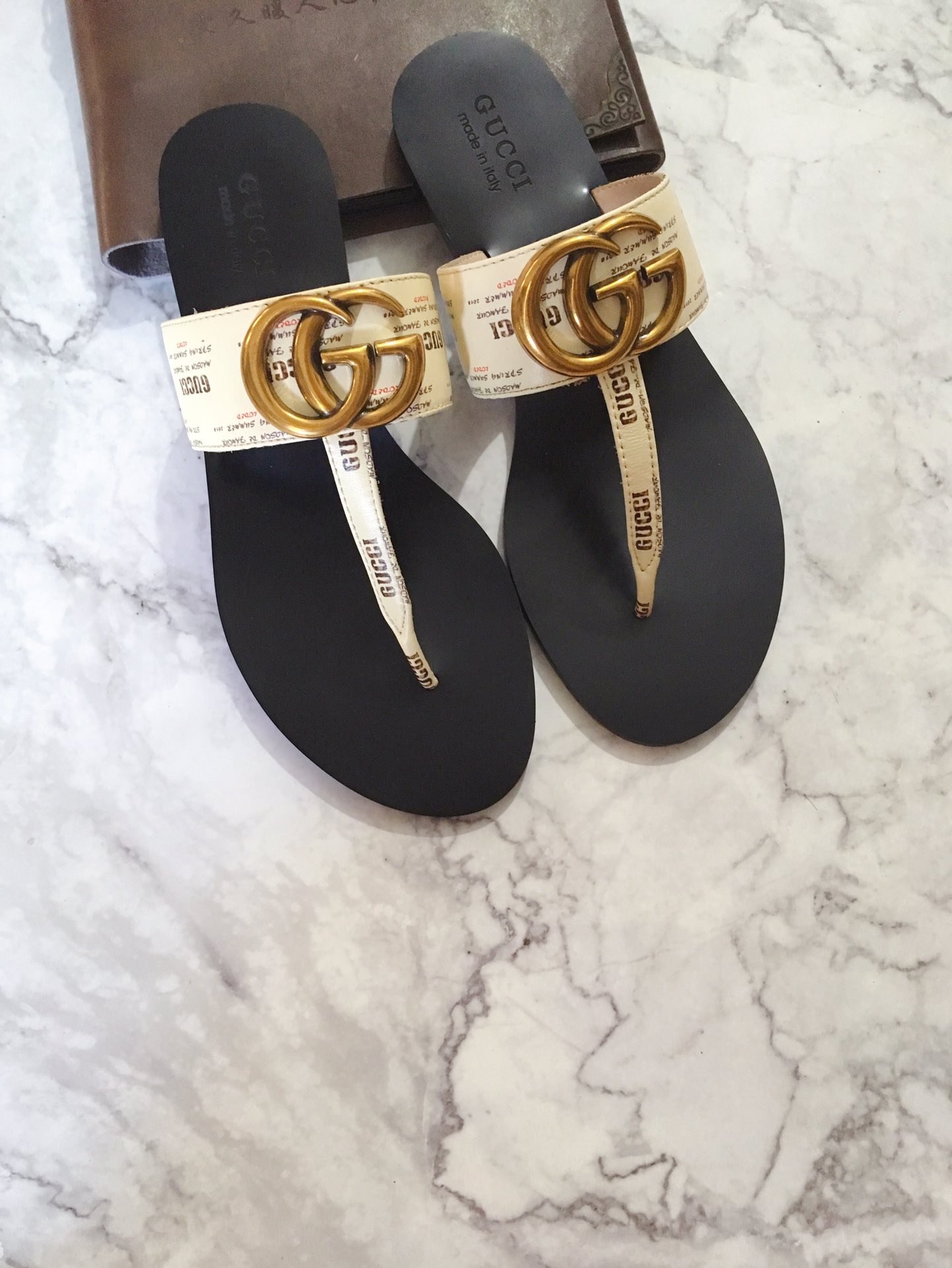 G*u*i marmont leather sandal white ‎612138