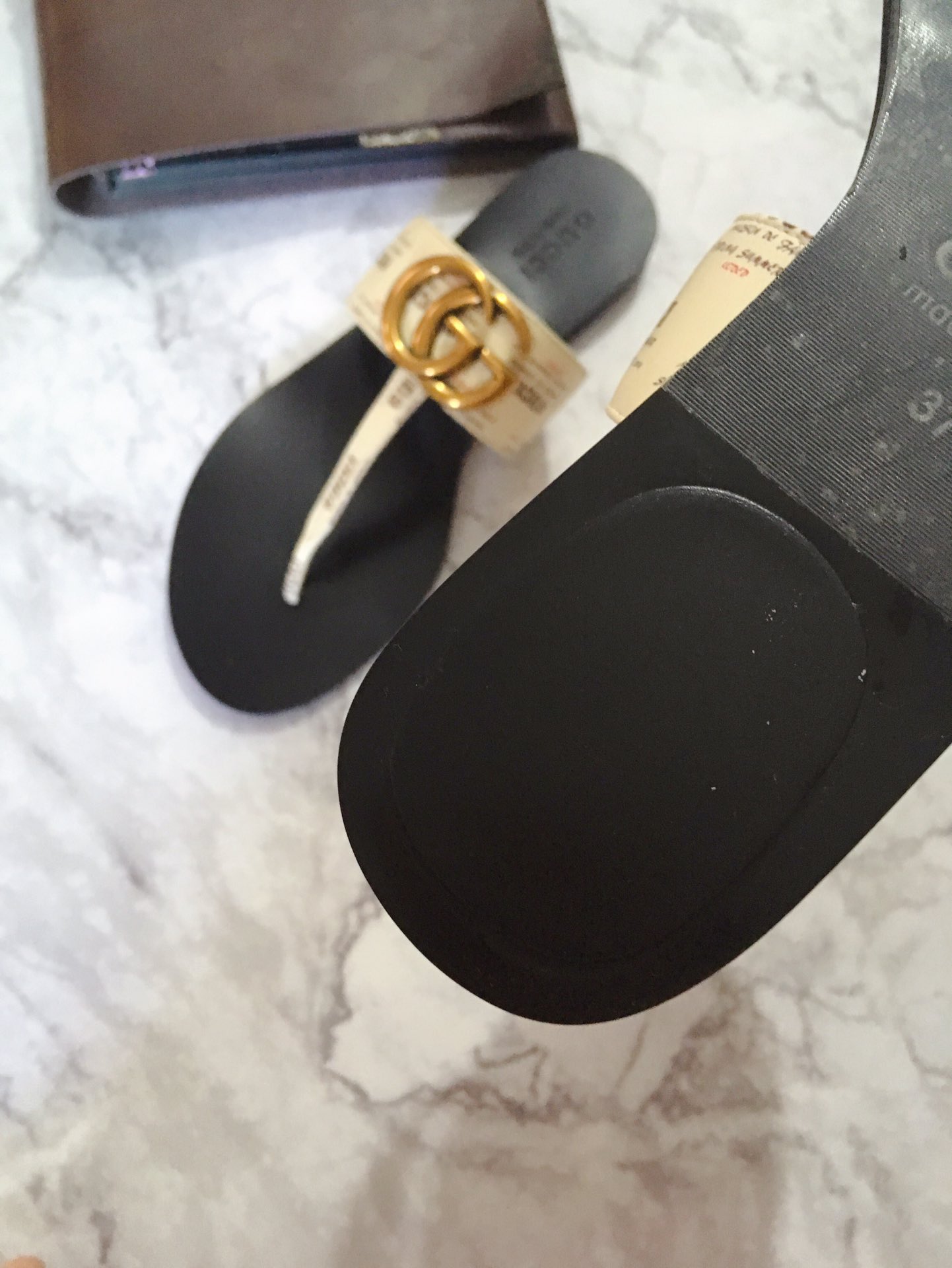 G*u*i marmont leather sandal white ‎612138