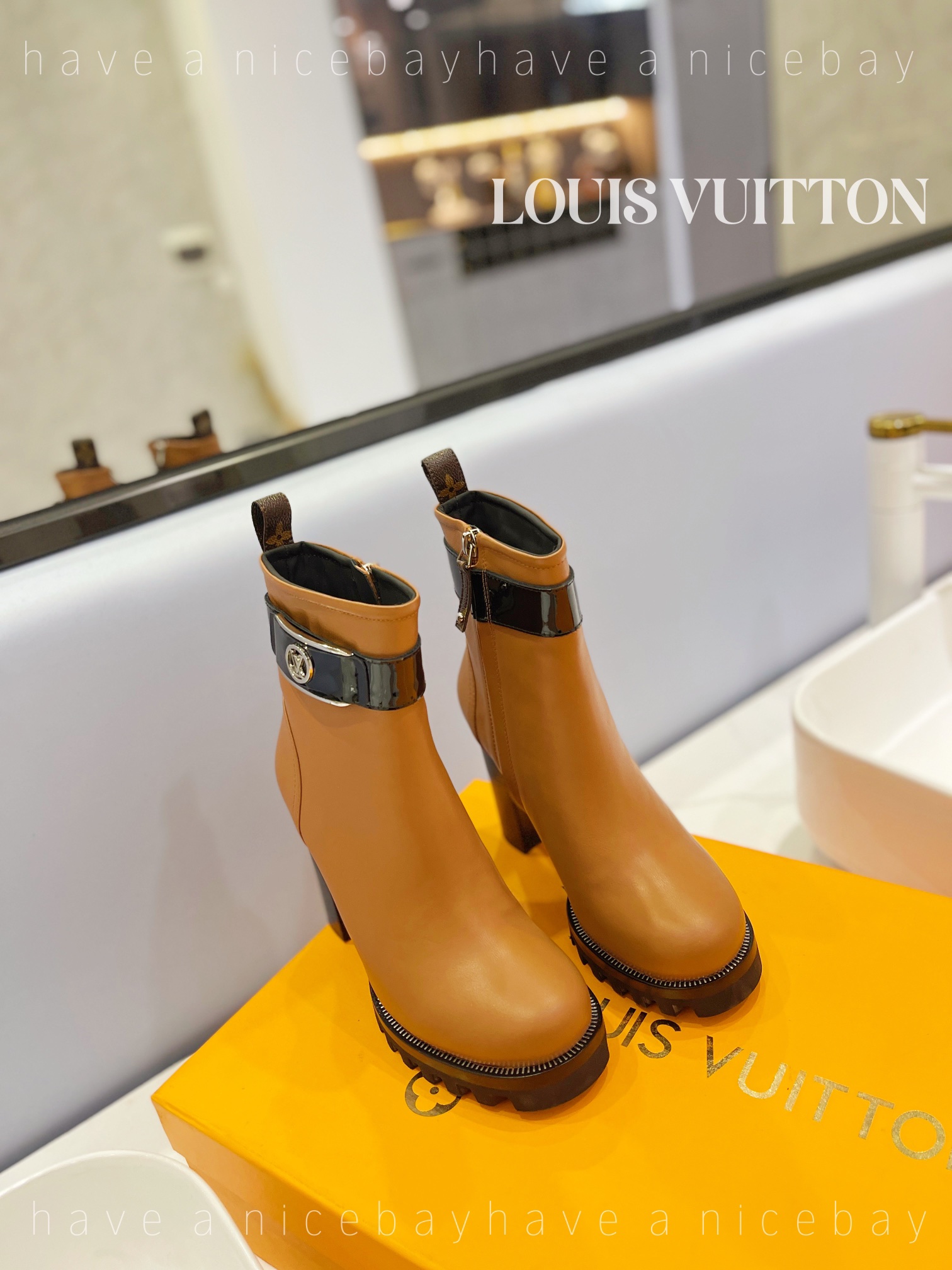 l**is V*t*n fame platform ankle boot beige 1aabk2