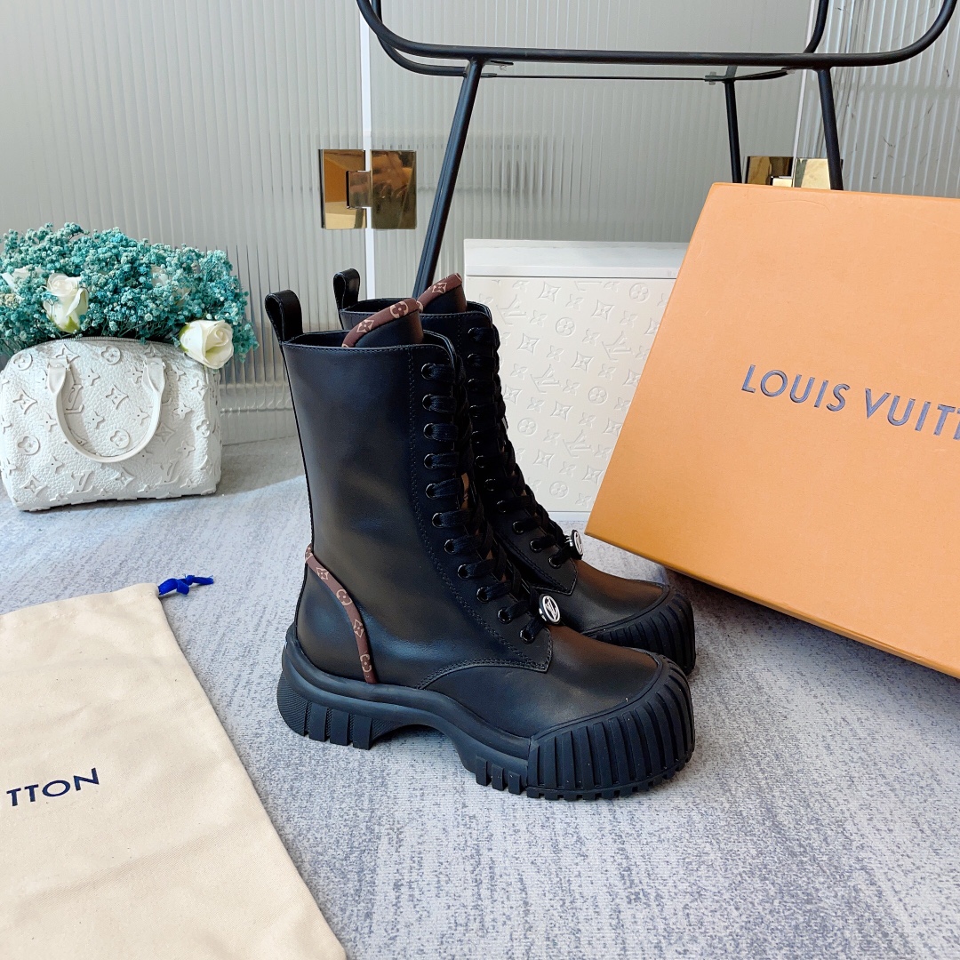 l**is V*t*n ruby flat ranger boots black 1ab12t