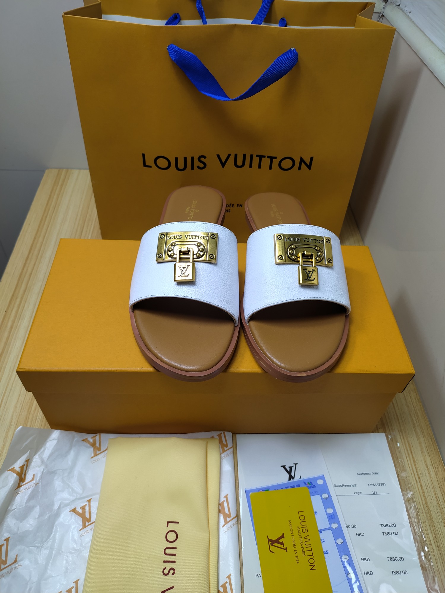 l**is V*t*n lock it mule white and beige 1aaovl