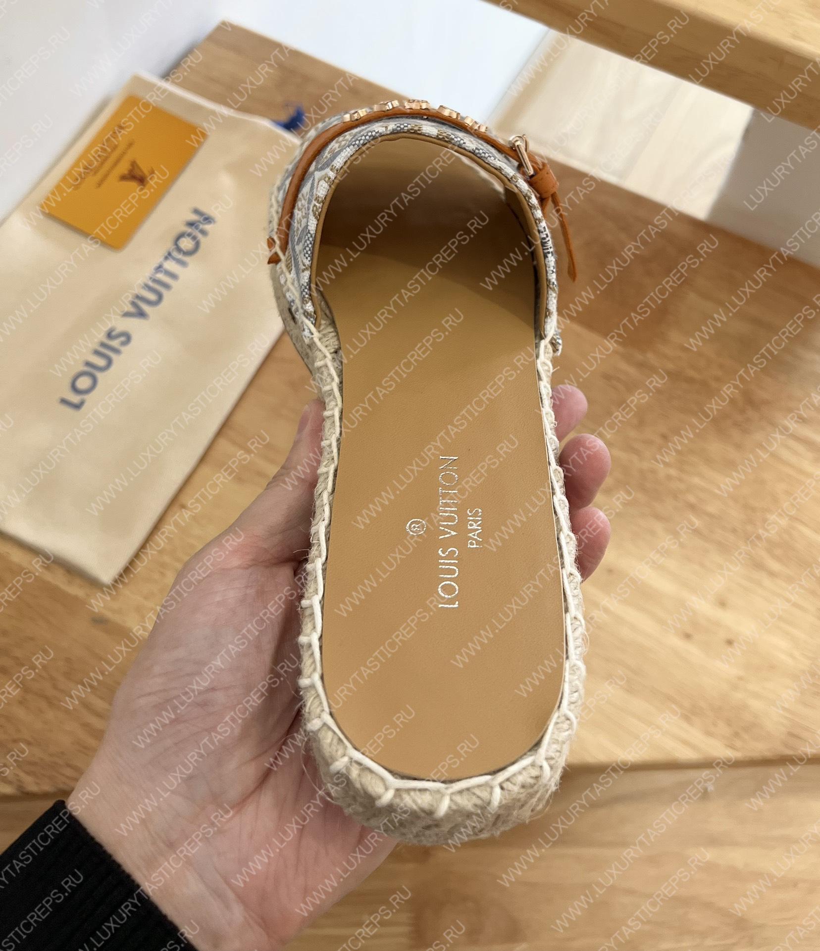 l**is V*t*n lock it flat mule beige 1a9rl4
