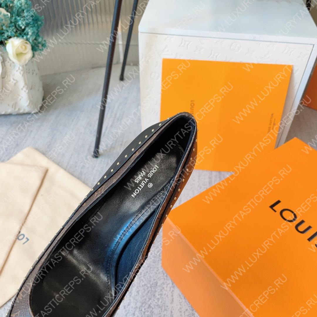 l**is V*t*n signature pumps black 1aacfh