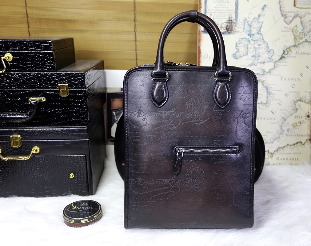 BRELUTI PREMIER JOUR SCRITTO BACKPACK DARK BROWN PREMIER_JOUR-V2